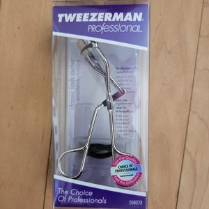 Tweezerman eyelash curler